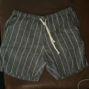 Alex Crane Linen Bo Shorts (L)